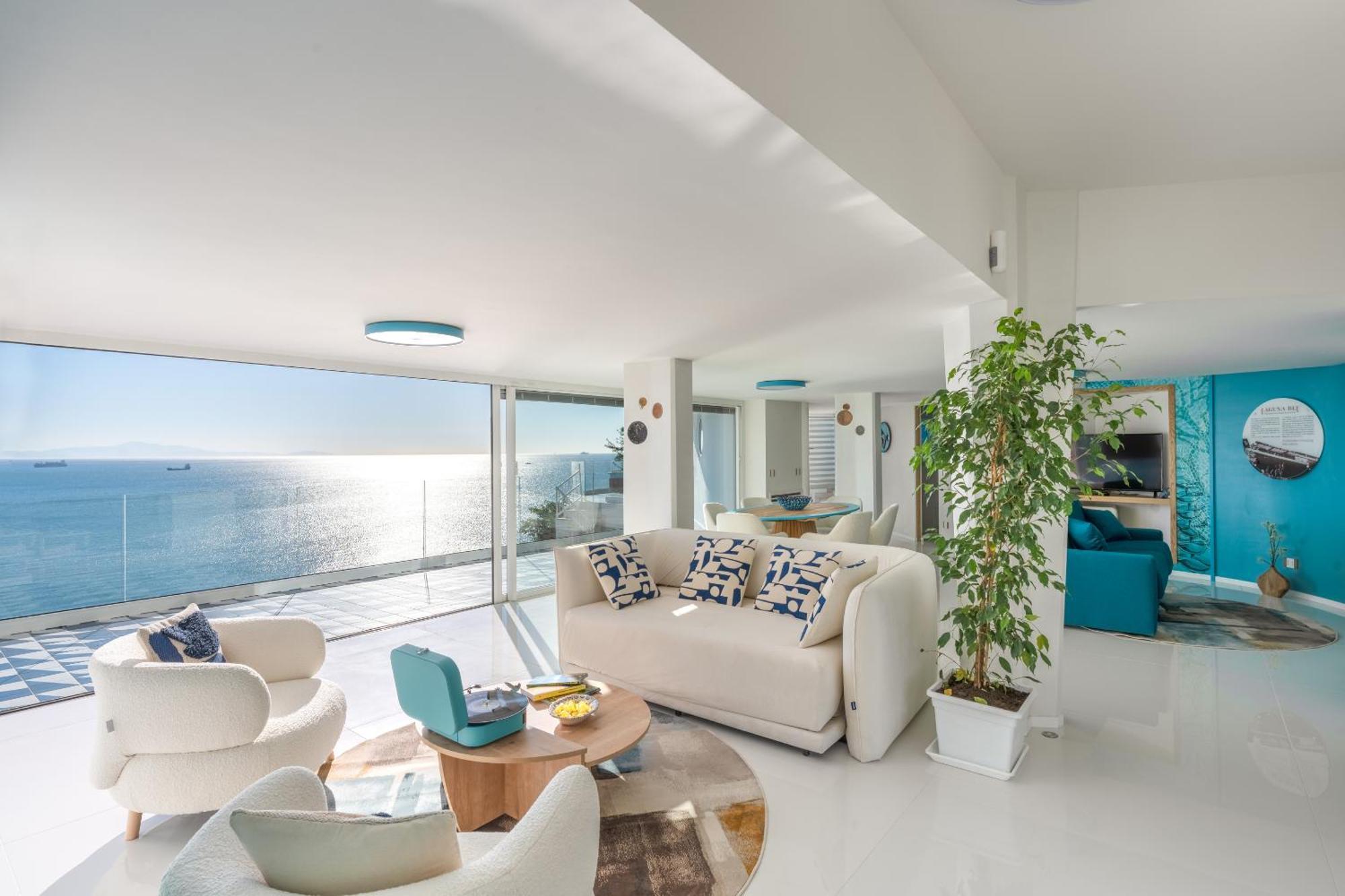 Laguna Blu - Overlooking The Sea On The Amalfi Coast Vietri